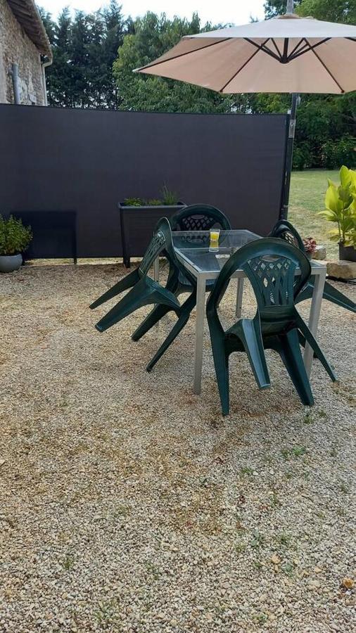 Le Papillon Villa Savigne Bagian luar foto